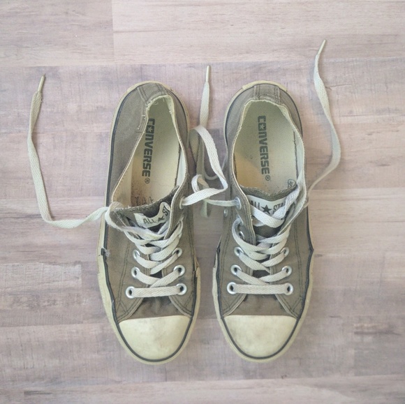 Very worn converse allstars - Picture 7 of 8